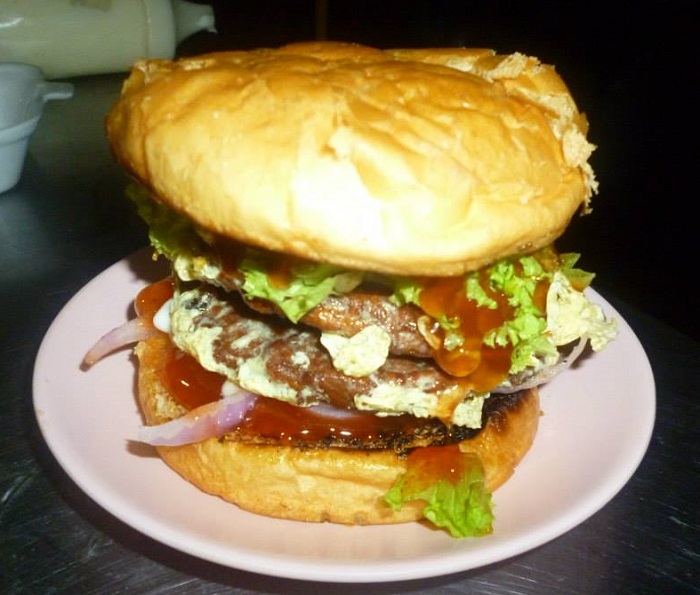 Burger Desa Cafe Y