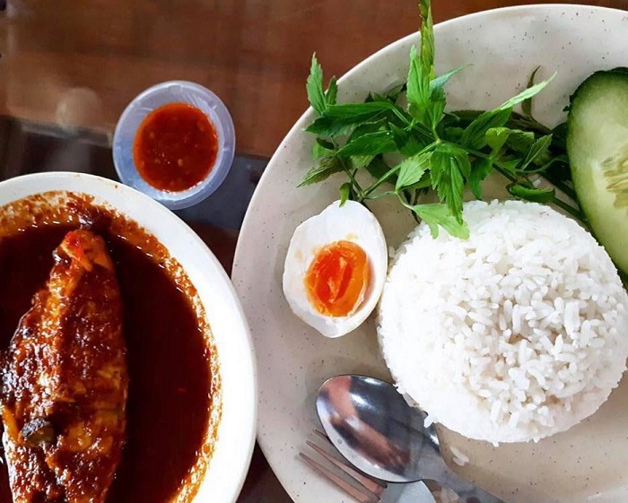 Nasi Set kafe Kayu