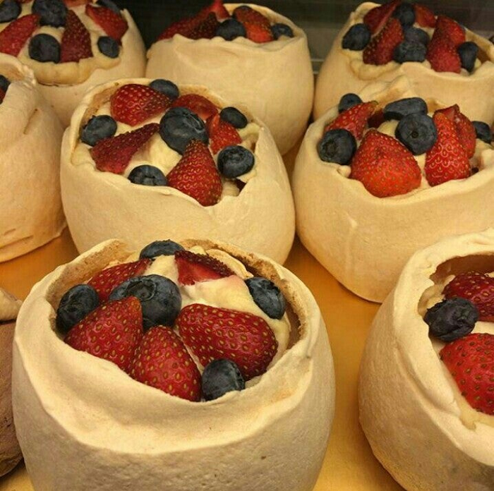 Pavlova @Kafetaria Cahaya Gemilang