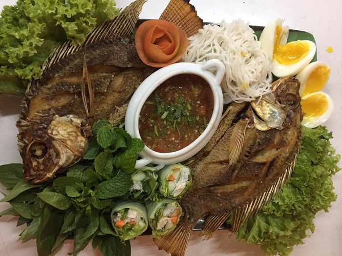 Ikan goreng Restoran Bayu Lenang