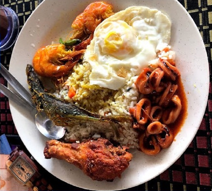 Nasi Campur @The Station Self