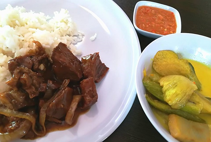 Nasi Gulai @Restoran Mari Makan Ranau