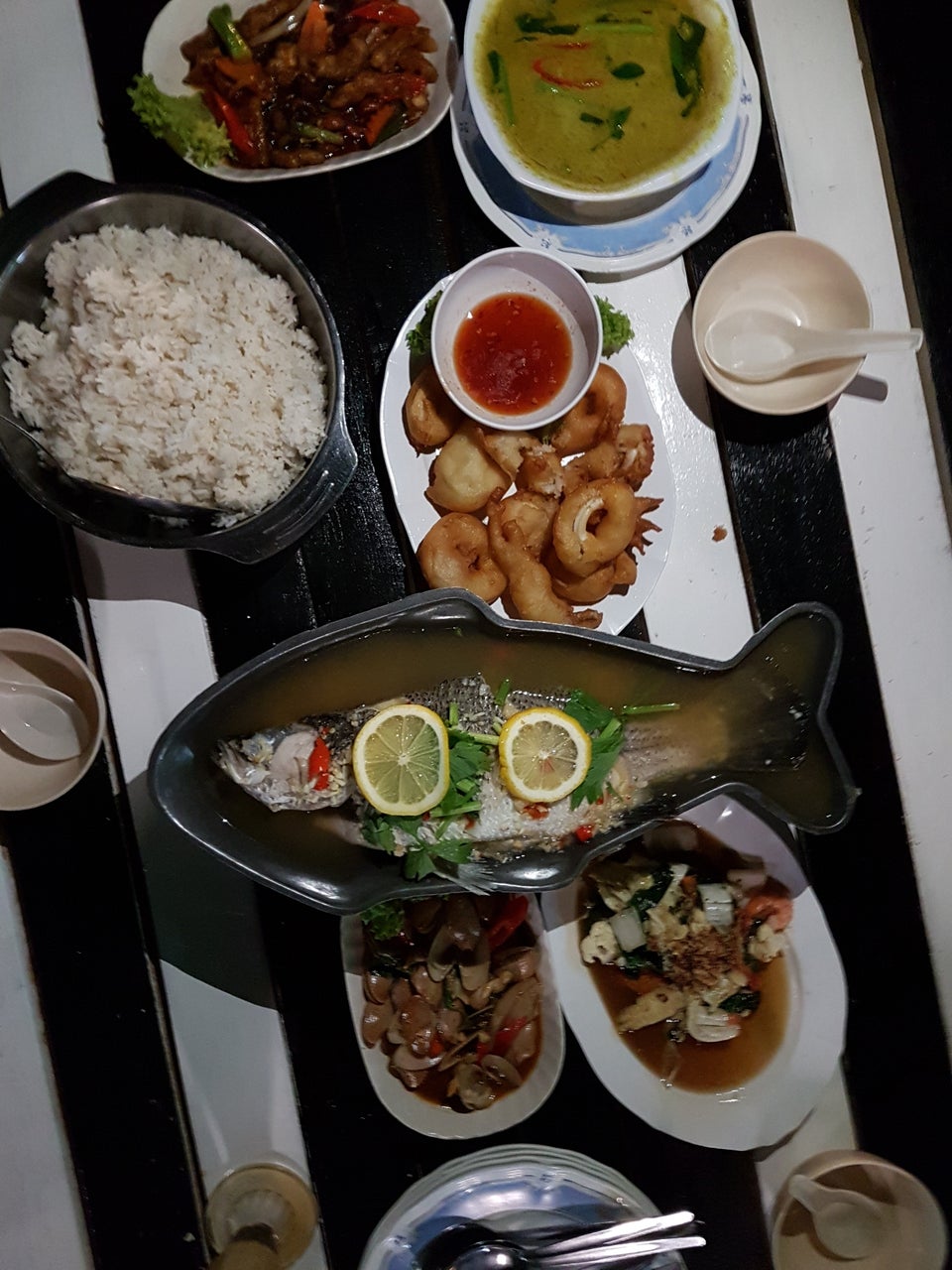 restoran makanan laut kuantan