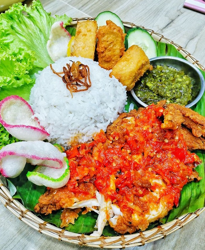Nasi Ayam Penyet @ Rumah Makan Ibu