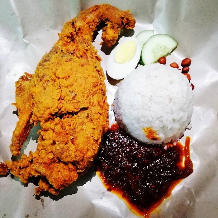 Nasi Lemak Dinosor @ Kedai H4774