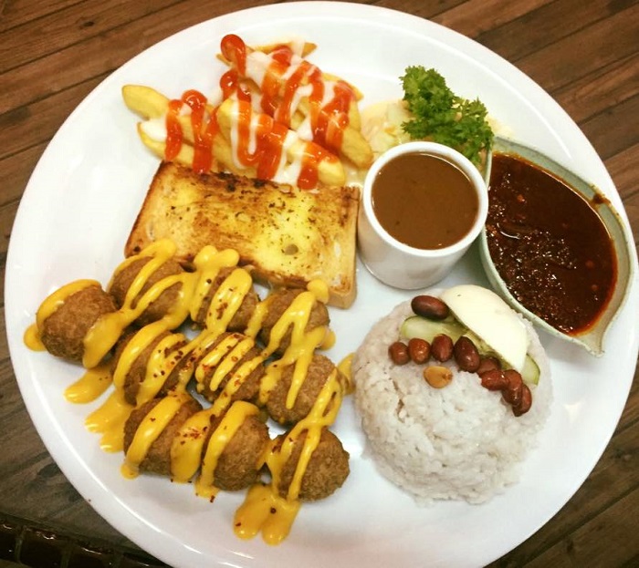 Nasi Lemak Meatball @ Kedai H4774