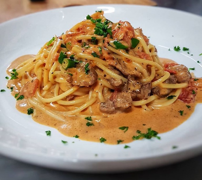 Spaghetti @ Hillside Cafe