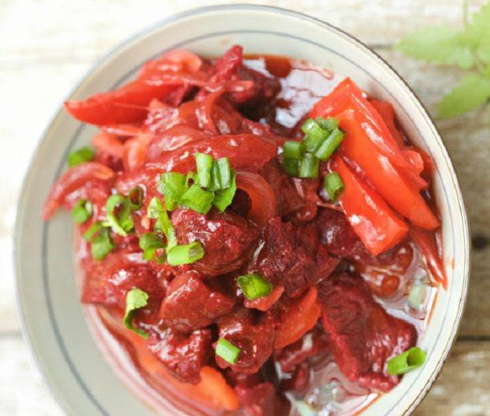 Daging merah dari Kafe La Asqa