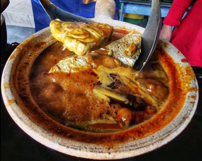 Kari Ikan @ Kari Claypot Anuar & Ani