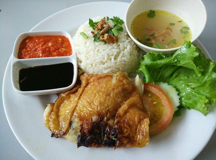 Nasi ayam dari Kiosk 4 Community