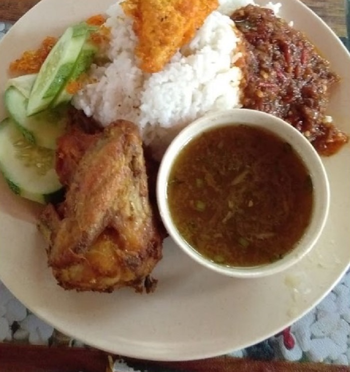 Nasi Ayam Penyet @ Kafe KUO