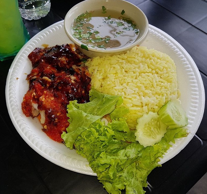 Nasi ayam di Nasi Ayam Golok