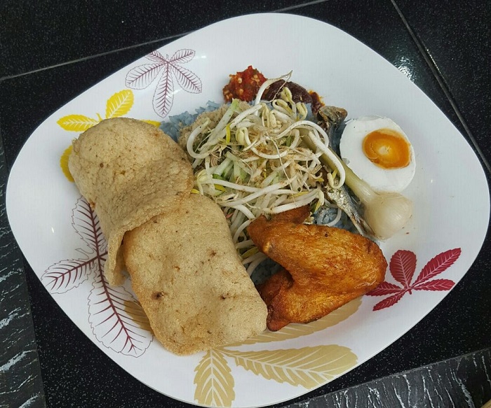 Nasi Kerabu @ Warung Pok Teh Roji