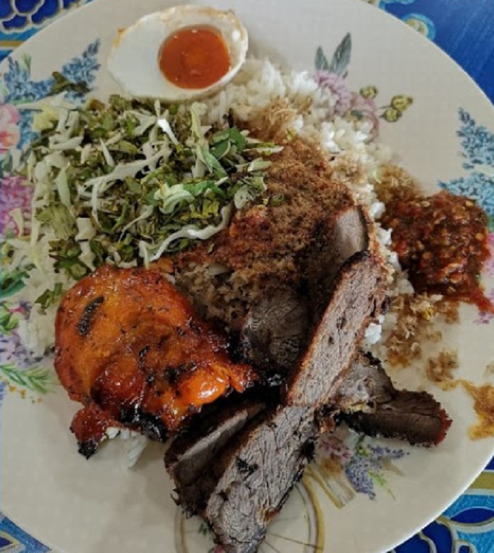 Nasi Kerabu Daging @ Kedai Makan Dollah Keluarga