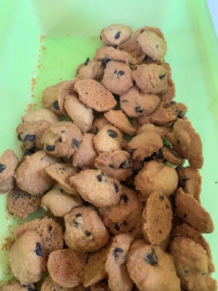 Biskut chocolate chip rangup bersaiz kecil