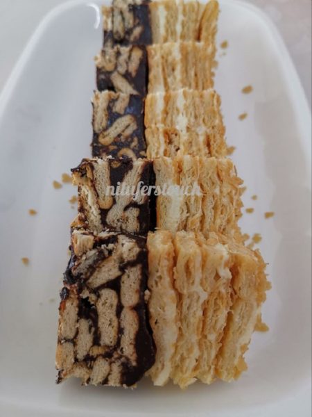 Potongan kek batik cheesekut