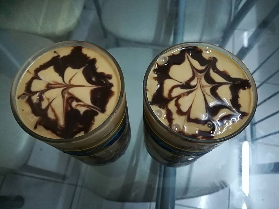 Jus alpukat berkrim