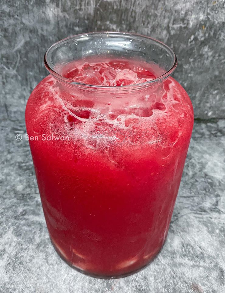 Jus tembikai lemon laici yang menyegarkan
