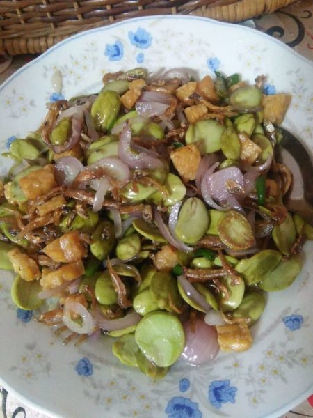Tempe goreng bersama petai