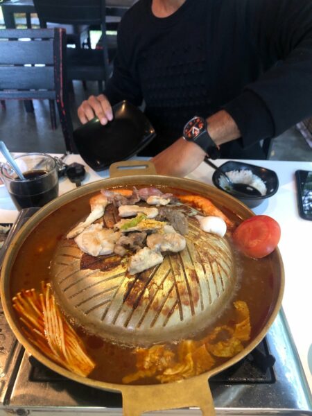 Sajian makanan di restoran Lila Wadi
