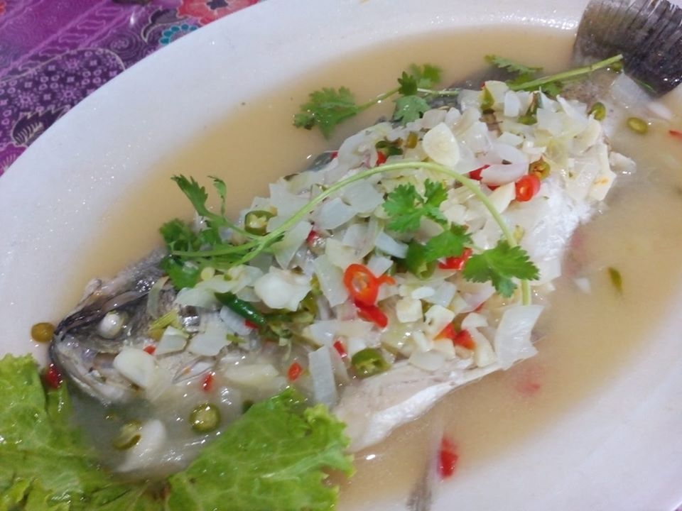 Ikan siakap dikukus dengan sos limau