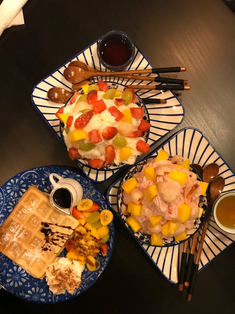 Dessert sejuk di Snow Town Cafe