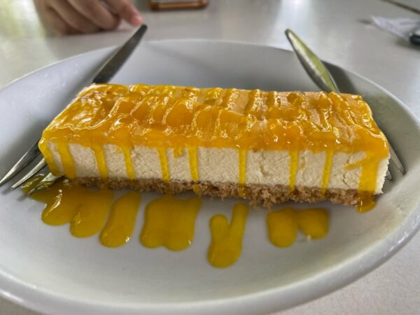 Suasana Restoran Lila Wadi yang selesa untuk makan malam romantis