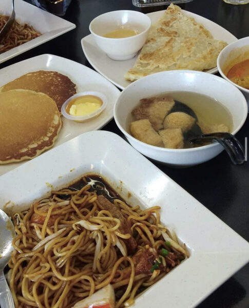 Sajian sarapan di Sajian Gjee