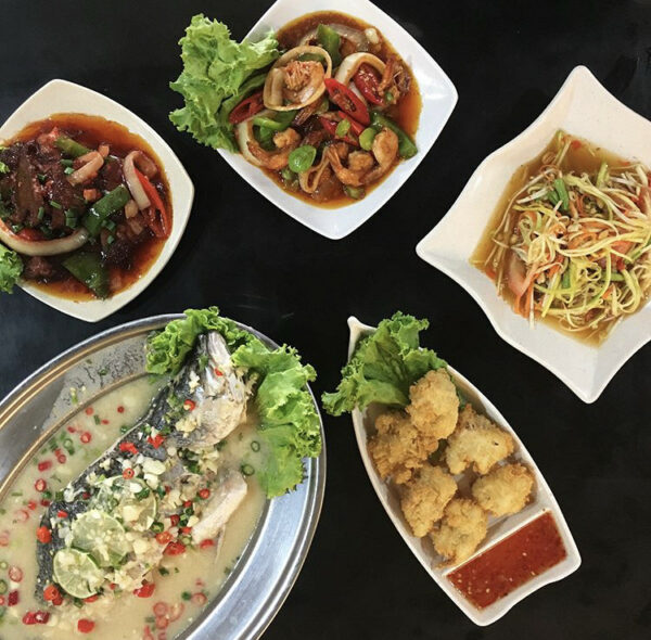 Hidangan Melayu di Restoran Emak Engku