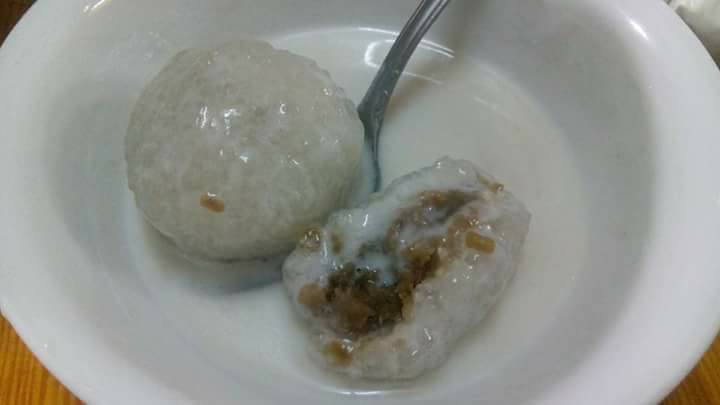 Kuih asam gumpal tradisional Melayu