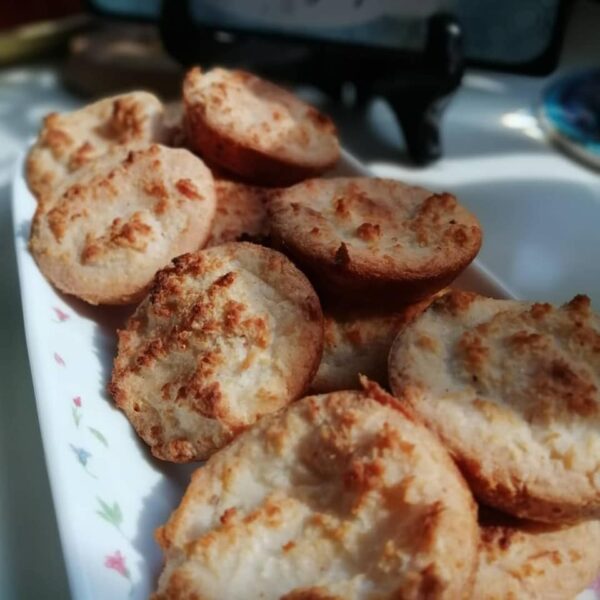 Kuih beko nyor tradisional berasaskan kelapa