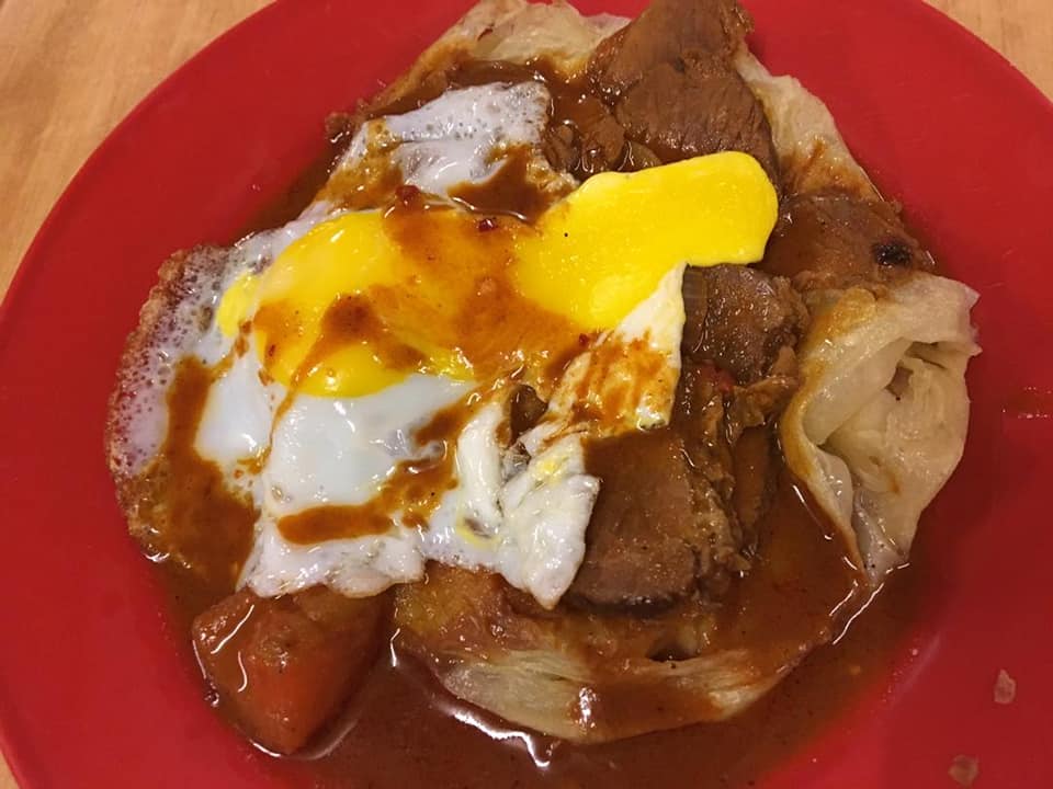 Roti cobra berbentuk ular dilipat