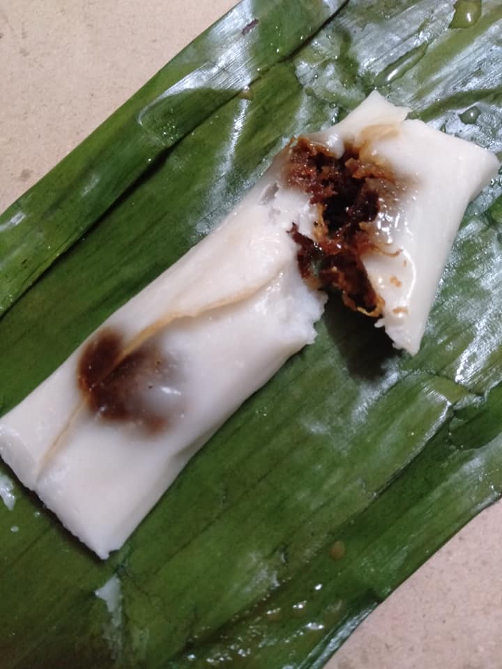 Kuih tepung bungkus tradisional Melayu