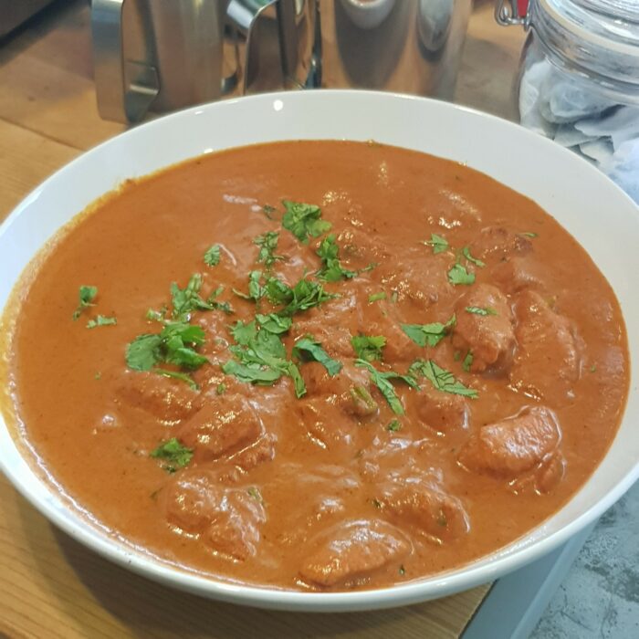 Pelbagai hidangan masakan India seperti nasi beriani dan tosai yang menggugah selera.