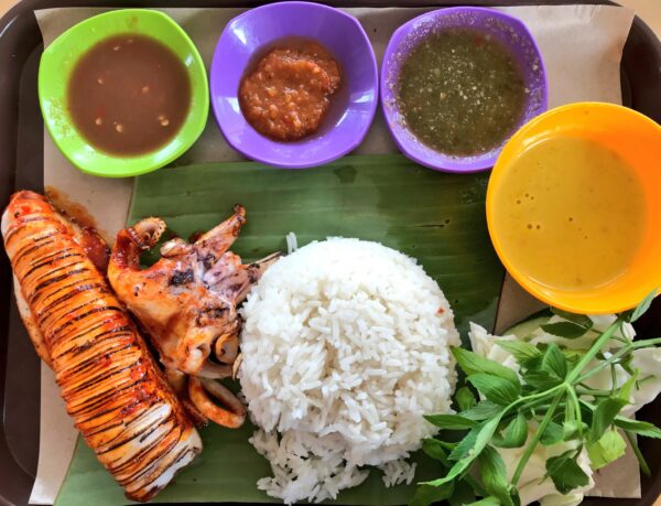 Nasi dulang daun pisang