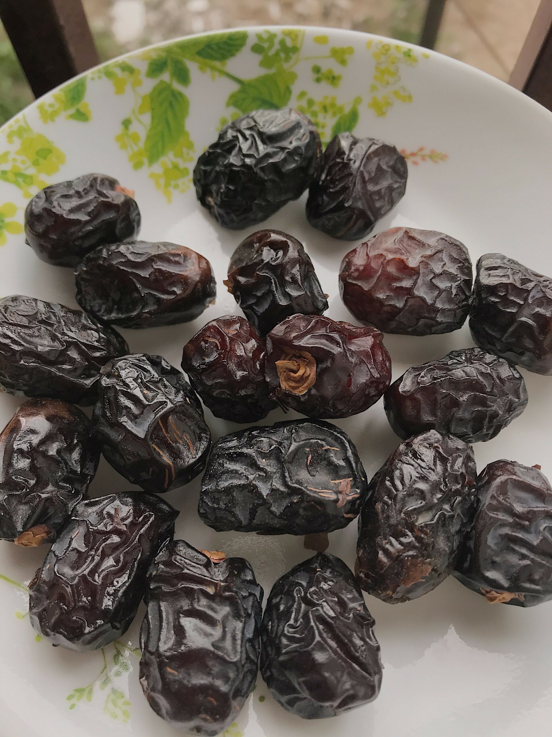 jenis kurma ajwa