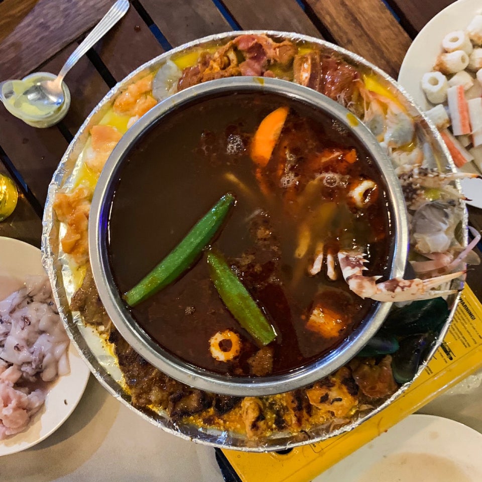 zulyahya steamboat ipoh