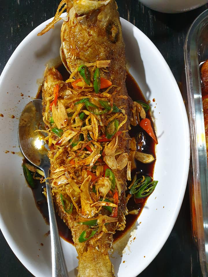 ikan kerapu goreng halia dan bawang putih