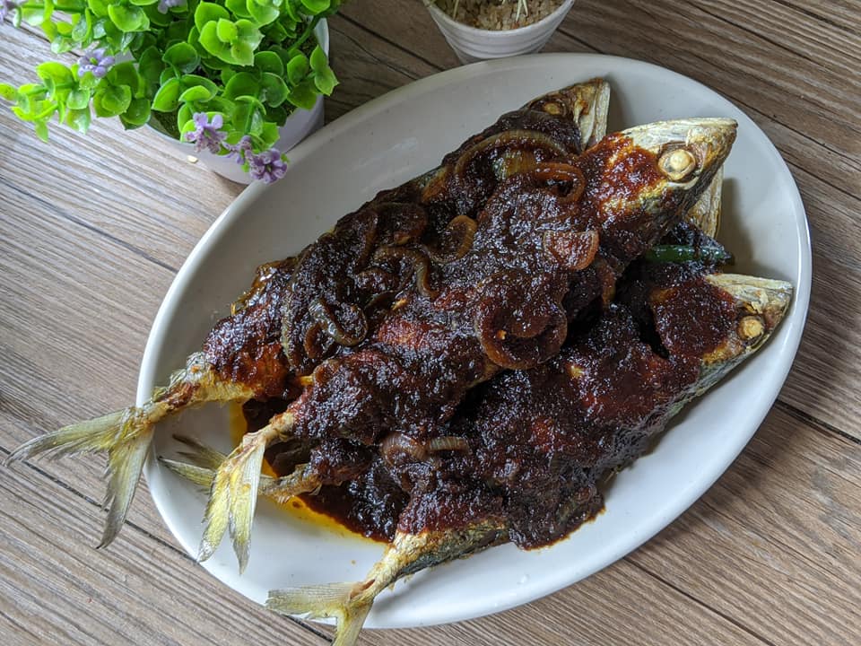 ikan goreng kicap pekat