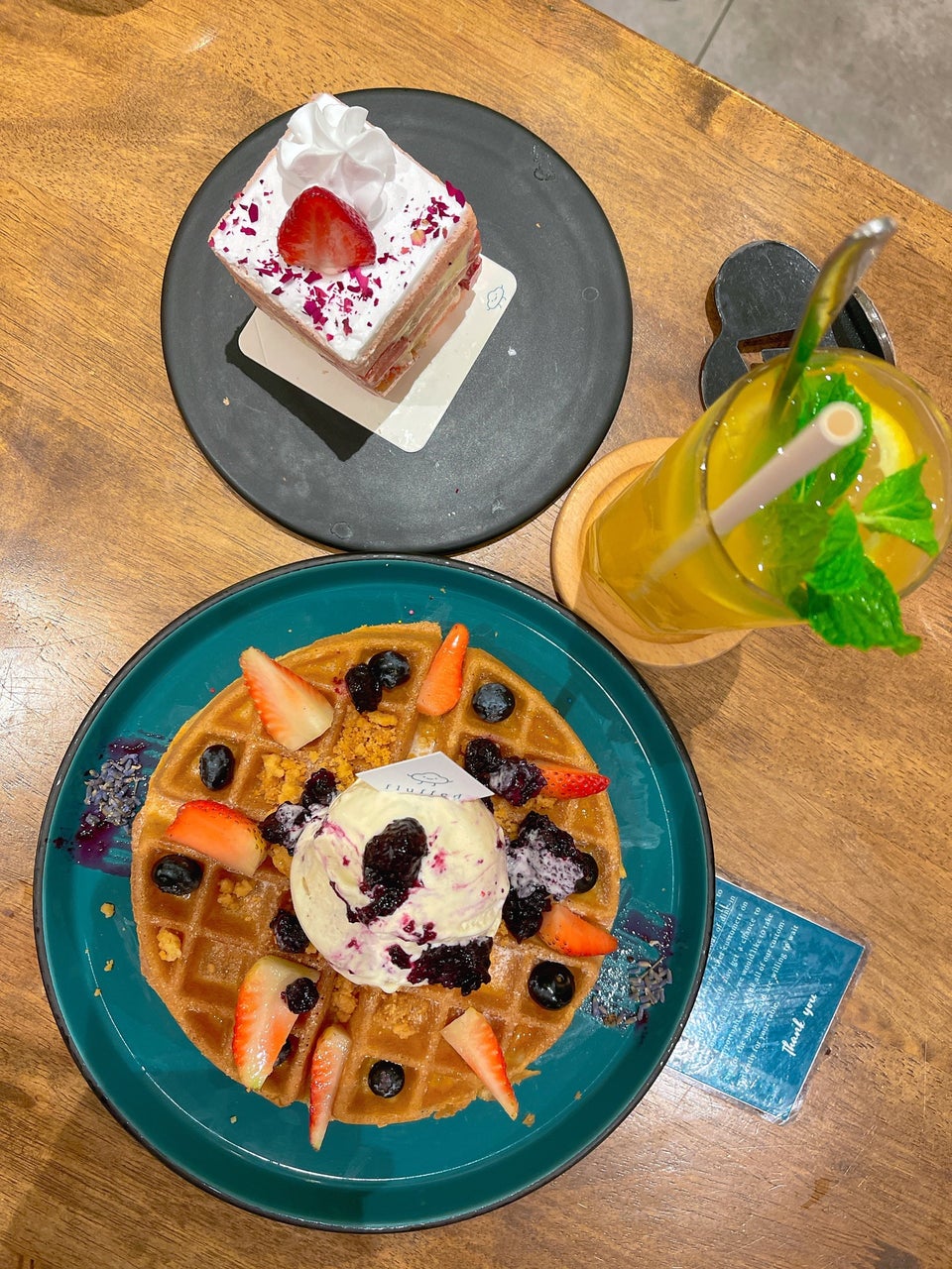 fluffed cafe & desserts bar
