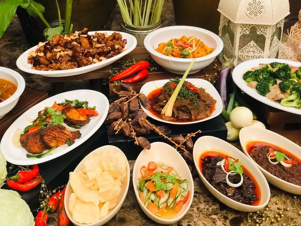 Pelbagai juadah buffet Ramadhan di hotel-hotel sekitar Sabah untuk berbuka puasa.