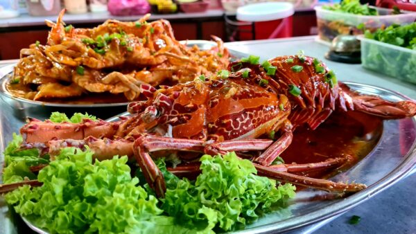 Hidangan ketam merah masak pedas