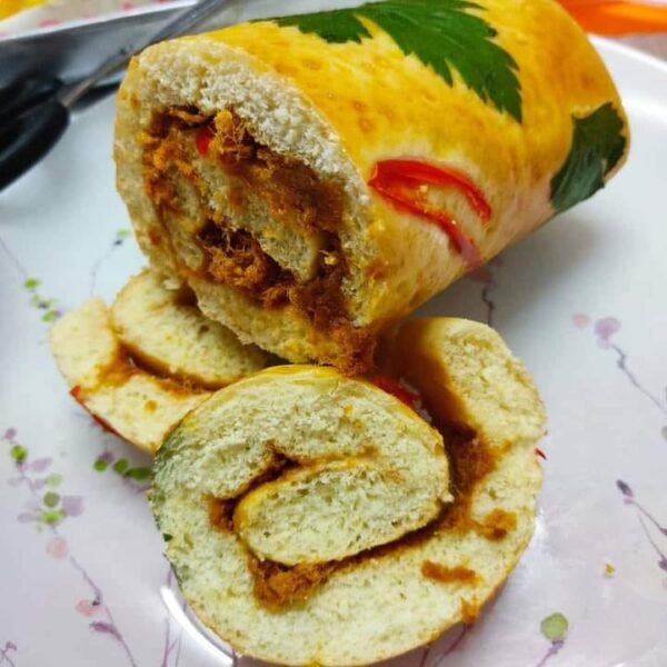 Roti gulung chicken floss