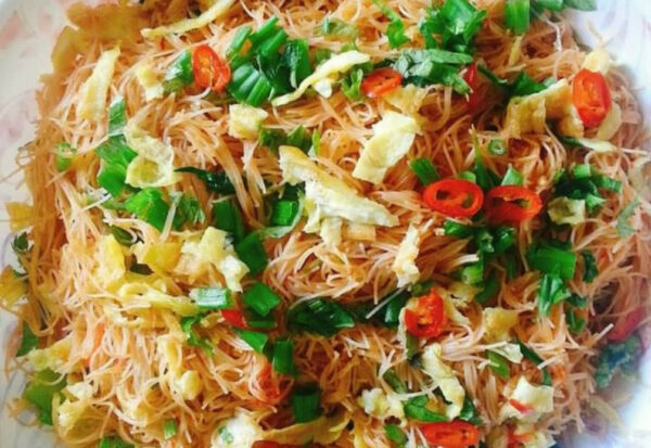 Bihun goreng kosong tanpa lauk