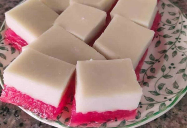 Kuih talam sagu bertekstur jernih