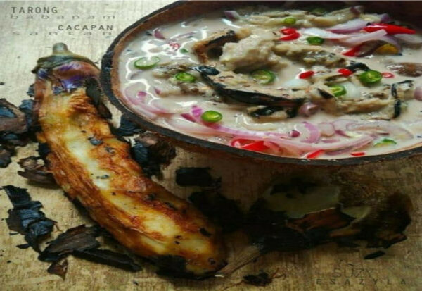 Terung bakar bersantan yang lembap