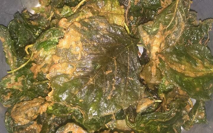 Keropok bayam yang rangup