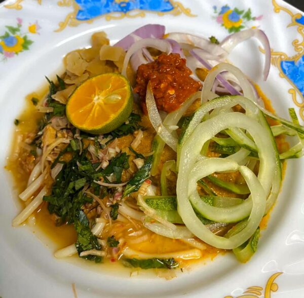 Semangkuk laksa Johor ikan parang