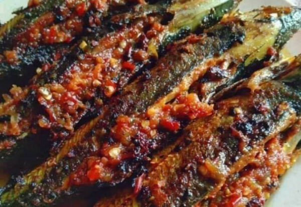 Ikan cencaru sumbat sambal Portugis yang rangup