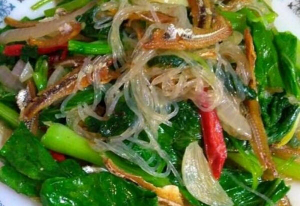 Kailan goreng dicampur suhun